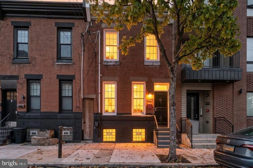 1627 W THOMPSON ST, PHILADELPHIA, PA 19121 — photo 2