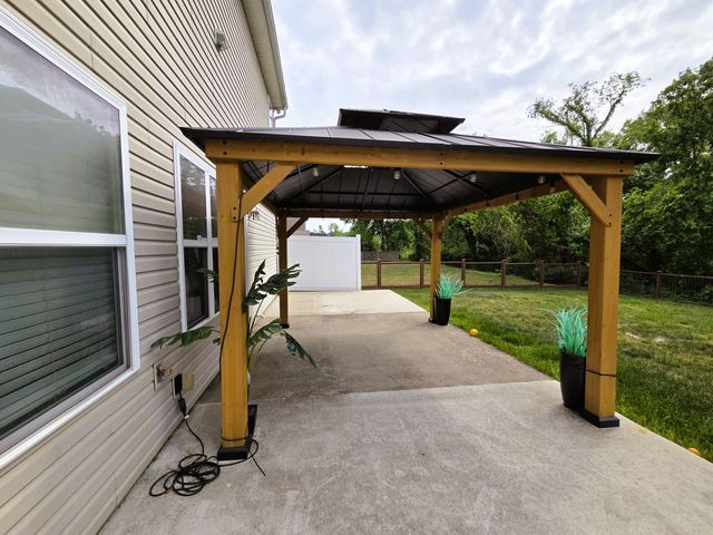 4213 Longfellow Dr, Nashville, TN 37214