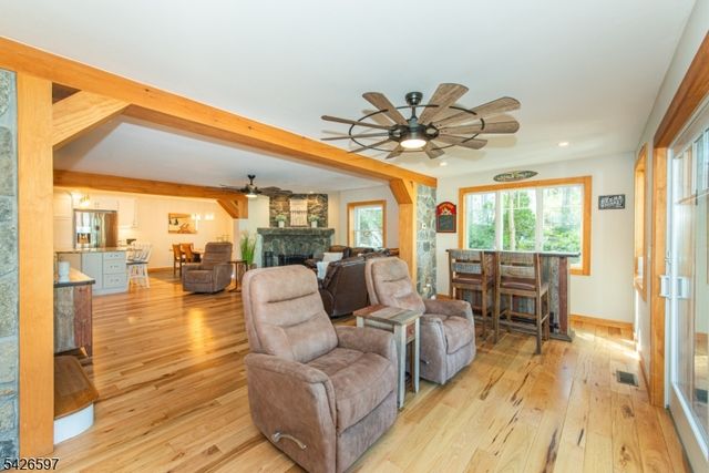 393 Lakeview Ave, Ringwood Boro, NJ 07456