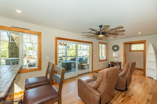 393 Lakeview Ave, Ringwood Boro, NJ 07456