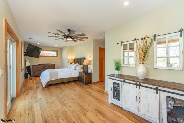 393 Lakeview Ave, Ringwood Boro, NJ 07456