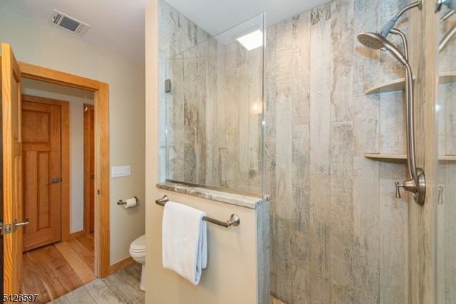 393 Lakeview Ave, Ringwood Boro, NJ 07456