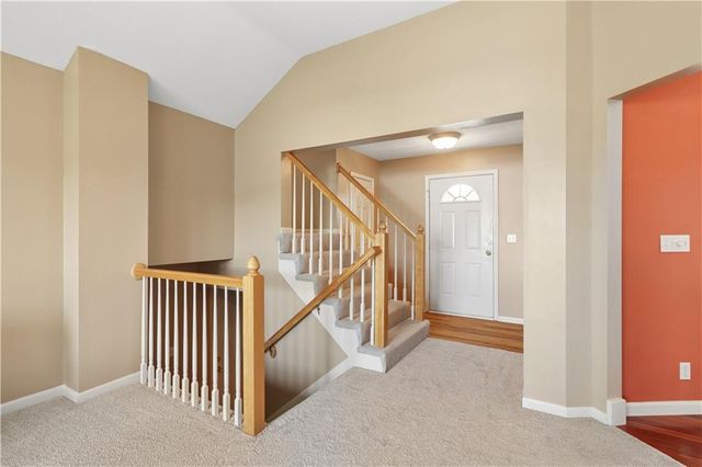 1004 E Pumpkin Ridge Street, Gardner, KS 66030