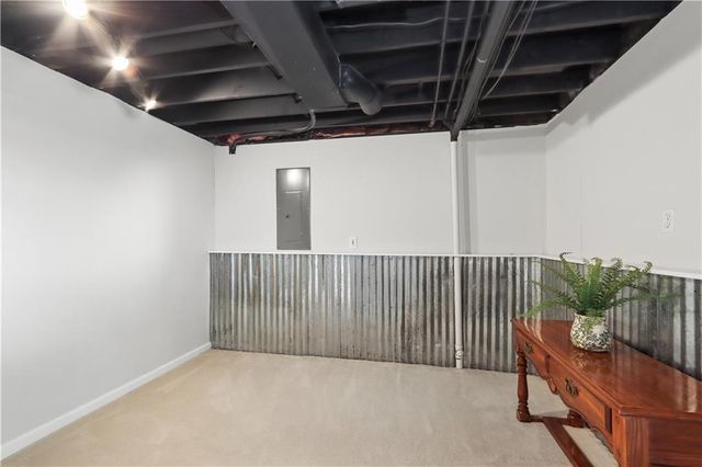 1004 E Pumpkin Ridge Street, Gardner, KS 66030