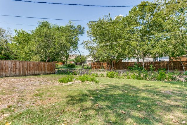 303 N Cottonwood Drive, Richardson, TX 75080