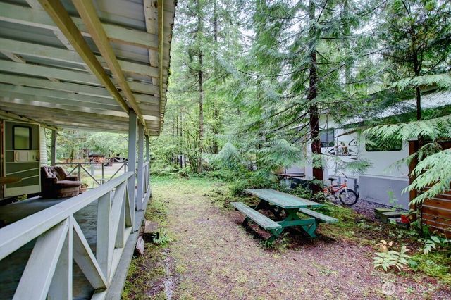 123 1 Jasper Trail, Deming, WA 98244