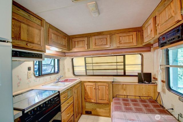123 1 Jasper Trail, Deming, WA 98244