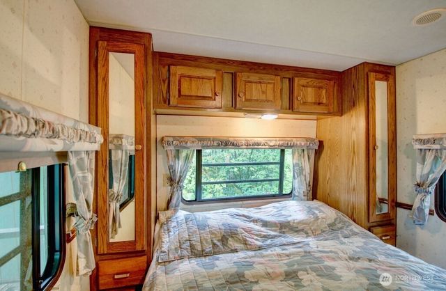 123 1 Jasper Trail, Deming, WA 98244