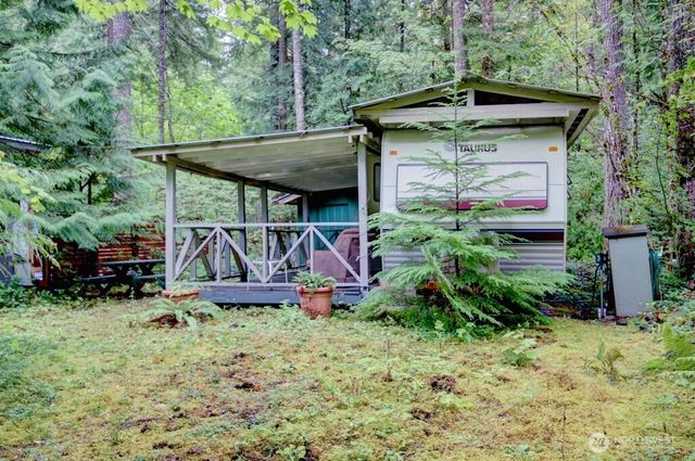 123 1 Jasper Trail, Deming, WA 98244