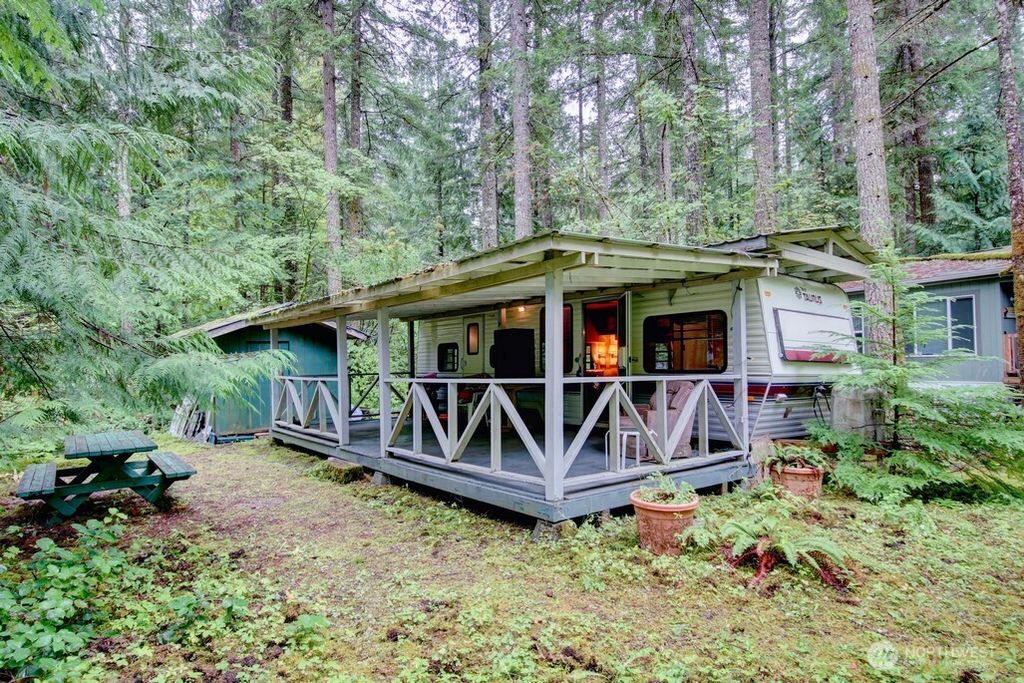 123 1 Jasper Trail, Deming, WA 98244