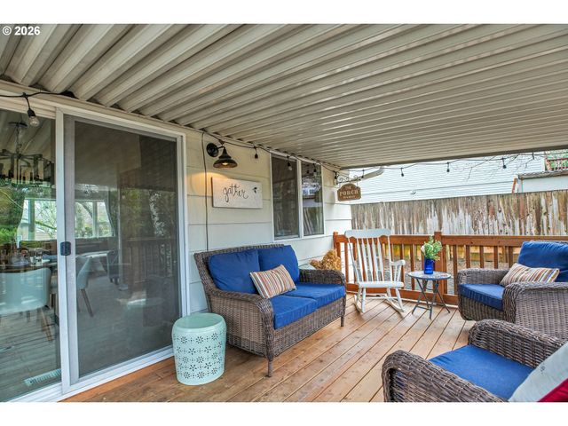 638 Sw 7TH St, Gresham, OR 97080