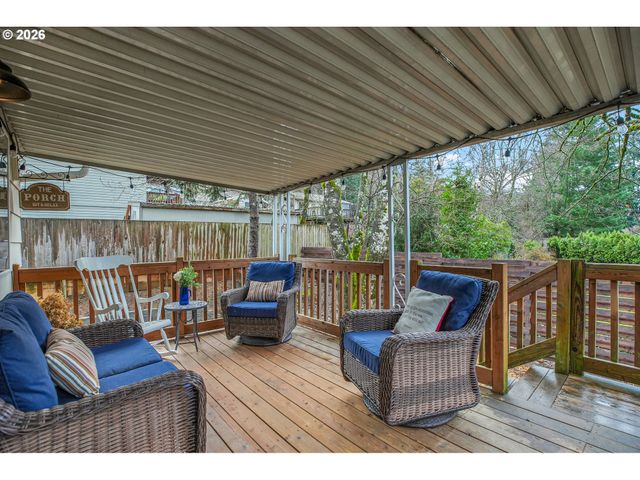 638 Sw 7TH St, Gresham, OR 97080