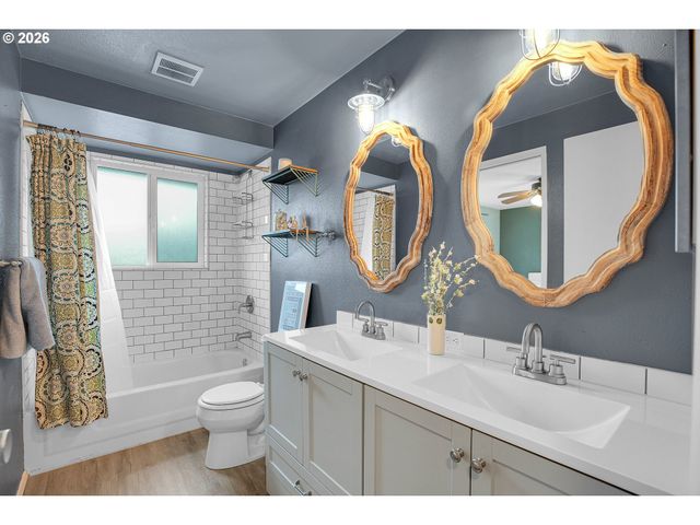 638 Sw 7TH St, Gresham, OR 97080