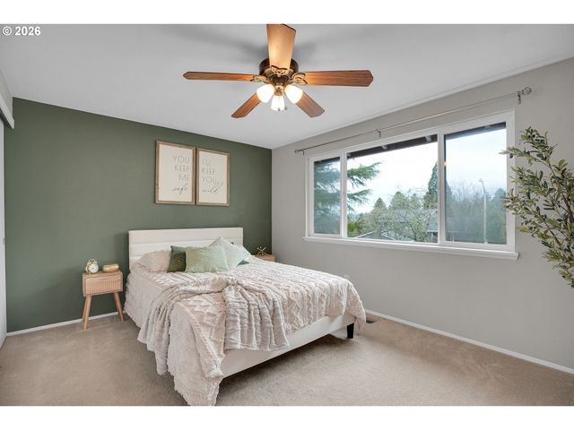 638 Sw 7TH St, Gresham, OR 97080