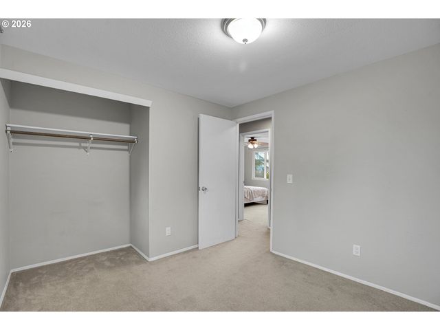 638 Sw 7TH St, Gresham, OR 97080