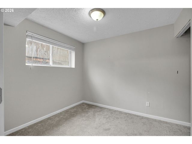 638 Sw 7TH St, Gresham, OR 97080