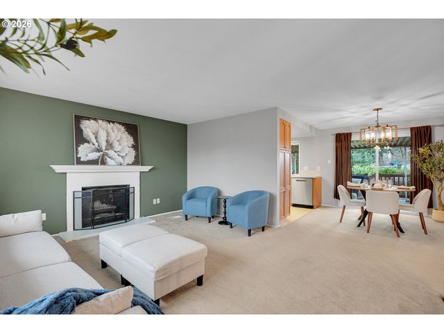 638 Sw 7TH St, Gresham, OR 97080