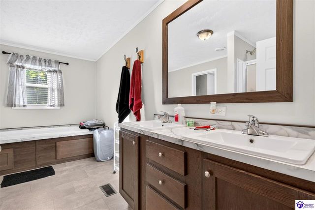 6811 Memory Lane, Louisville, KY 40258