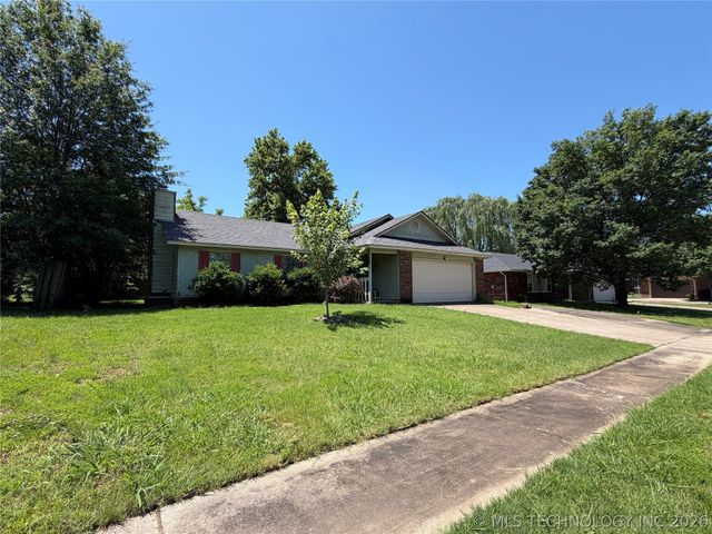 10806 E 100th Street North, Owasso, OK 74055