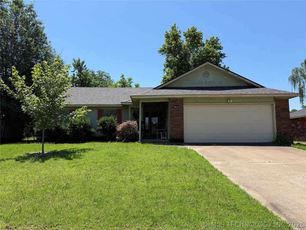 10806 E 100th Street North, Owasso, OK 74055