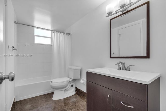 860 NW 106th Avenue 3B3-5, Miami, FL 33172