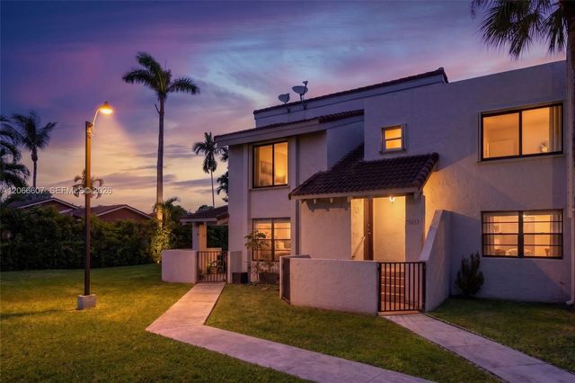 860 NW 106th Avenue 3B3-5, Miami, FL 33172
