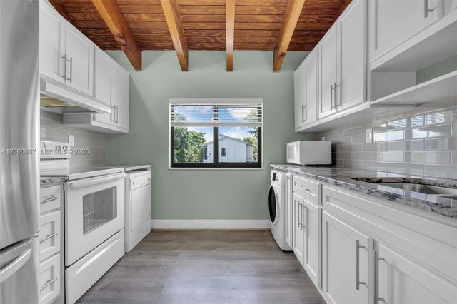 860 NW 106th Avenue 3B3-5, Miami, FL 33172