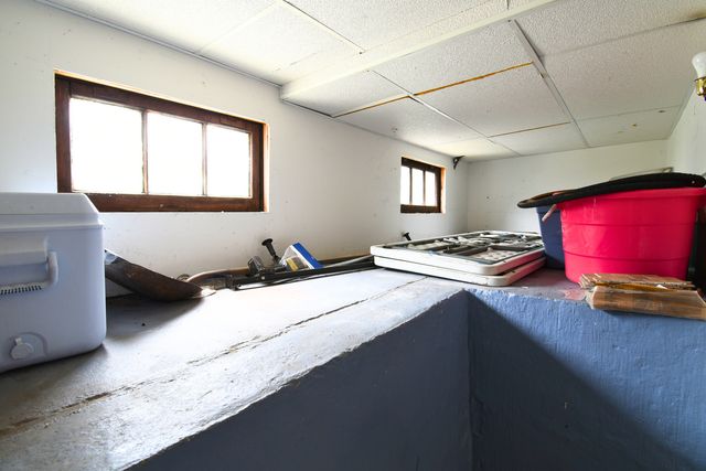 4945 W Waveland Avenue, Chicago, IL 60641
