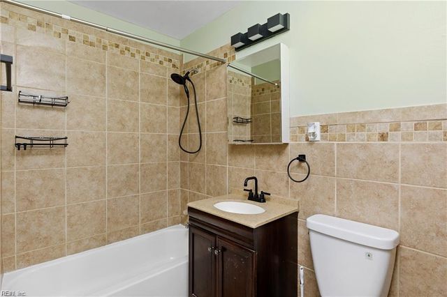 5364 Hanyen DR, Norfolk, VA 23502