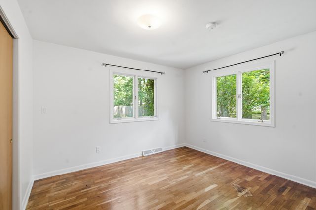 2121 Lakewood Drive, Kalamazoo Twp, MI 49001