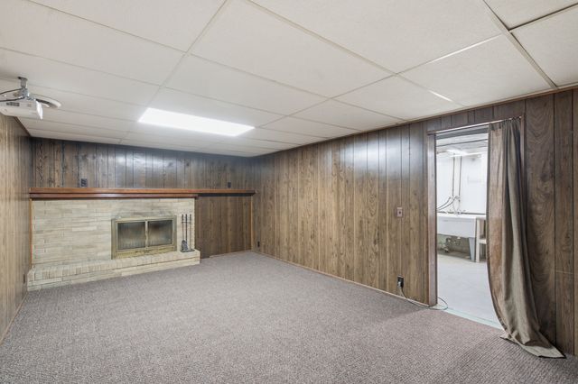 2121 Lakewood Drive, Kalamazoo Twp, MI 49001