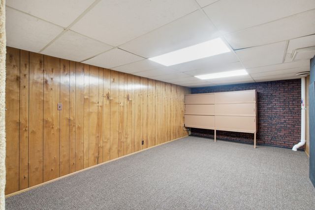 2121 Lakewood Drive, Kalamazoo Twp, MI 49001
