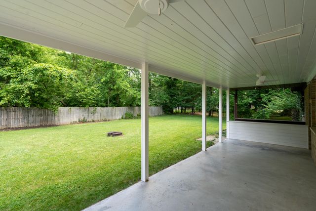 2121 Lakewood Drive, Kalamazoo Twp, MI 49001
