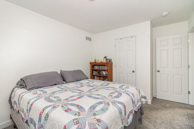 1395 E Rogers Road, Crittenden, KY 41030