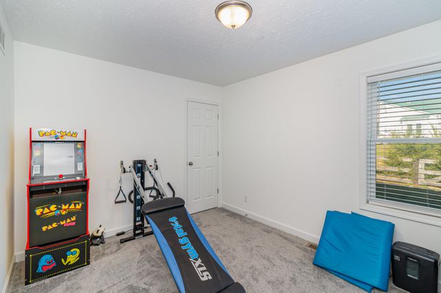 1395 E Rogers Road, Crittenden, KY 41030