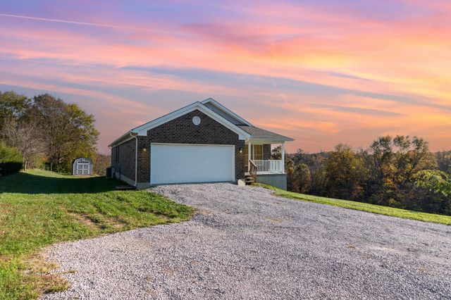 1395 E Rogers Road, Crittenden, KY 41030