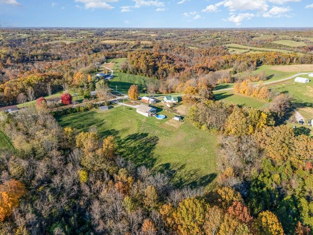 1395 E Rogers Road, Crittenden, KY 41030