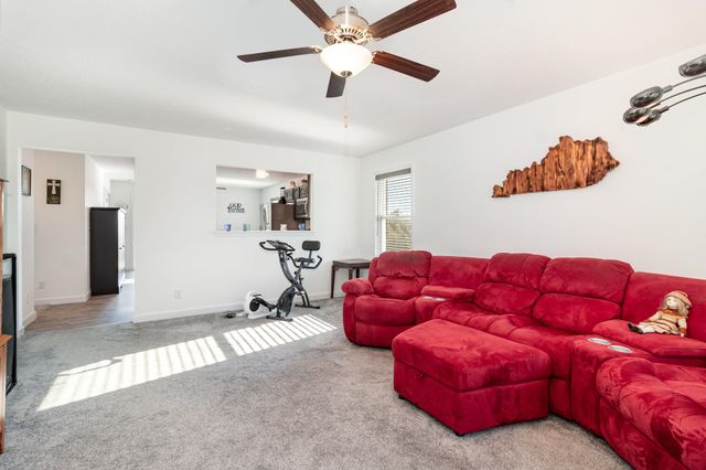 1395 E Rogers Road, Crittenden, KY 41030