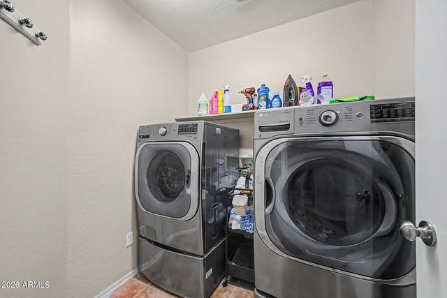 5260 W BELMONT Avenue, Glendale, AZ 85301