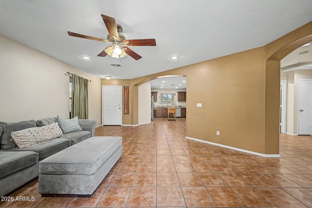 5260 W BELMONT Avenue, Glendale, AZ 85301