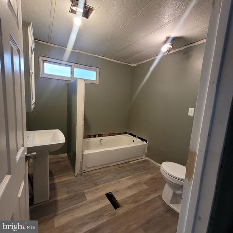 7 BUTTONWOOD LN, Carlisle, PA 17015