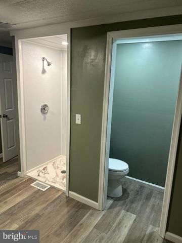 7 BUTTONWOOD LN, Carlisle, PA 17015