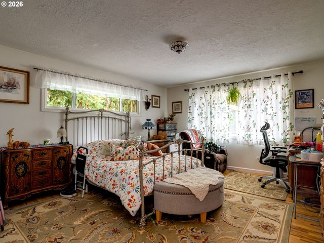 9250 Ne LEVEE Rd, Portland, OR 97211