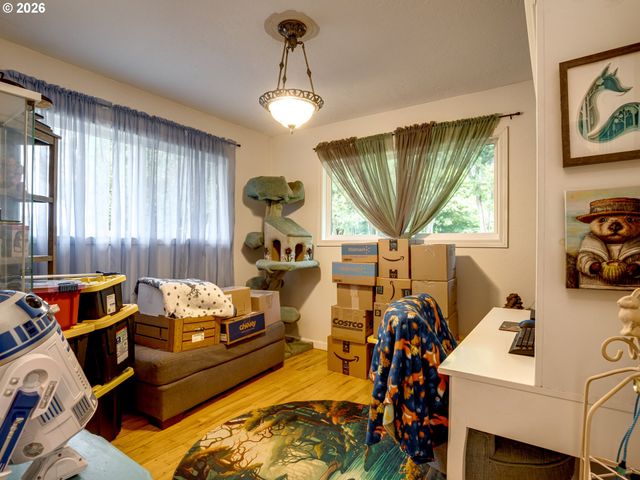 9250 Ne LEVEE Rd, Portland, OR 97211