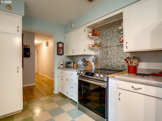 9250 Ne LEVEE Rd, Portland, OR 97211