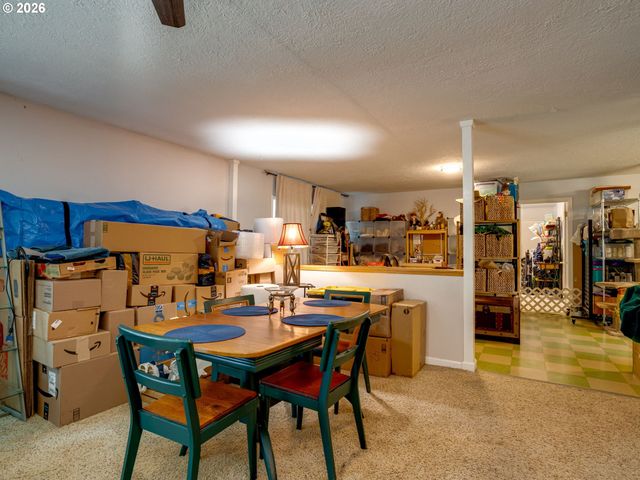 9250 Ne LEVEE Rd, Portland, OR 97211