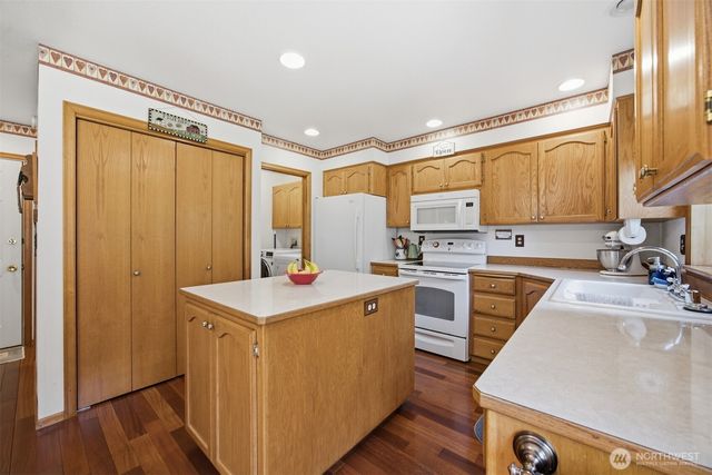 913 N Pine Court, Lynden, WA 98264