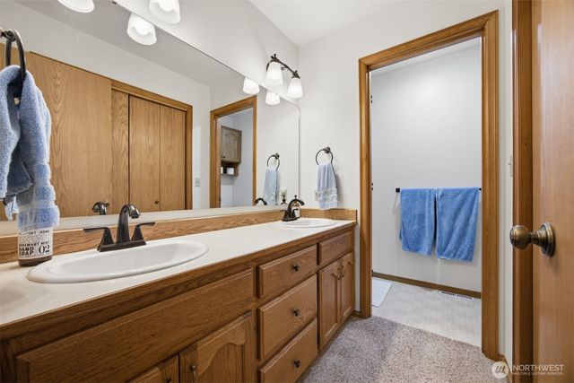 913 N Pine Court, Lynden, WA 98264