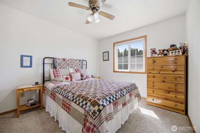 913 N Pine Court, Lynden, WA 98264