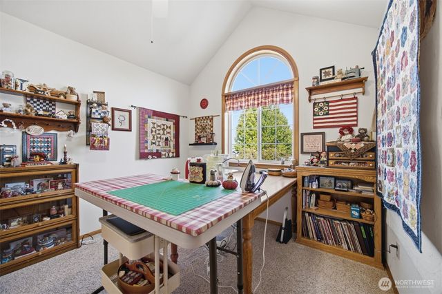 913 N Pine Court, Lynden, WA 98264